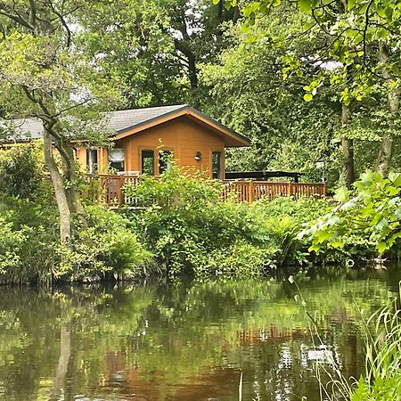 Riverbank Lodge 달러 외부 사진